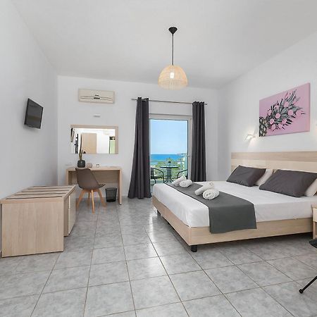V&C Paradise Apartments Родакинон Екстериор снимка