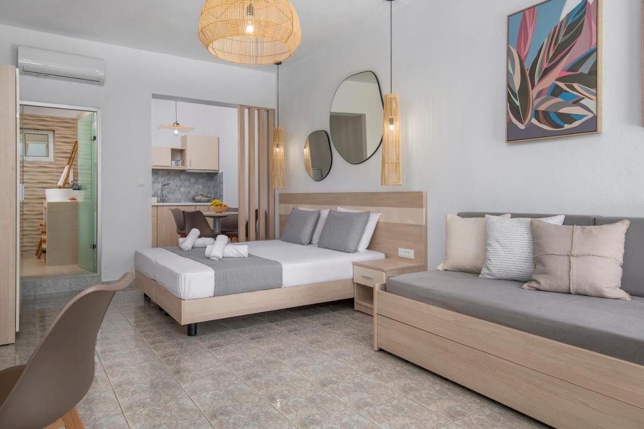 V&C Paradise Apartments Родакинон Екстериор снимка