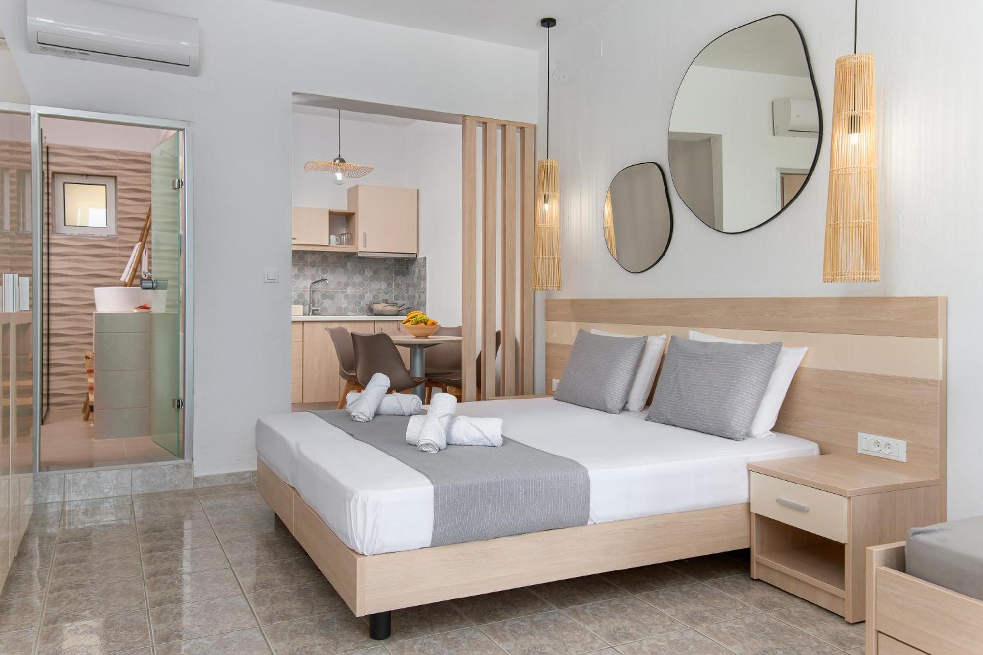 V&C Paradise Apartments Родакинон Екстериор снимка
