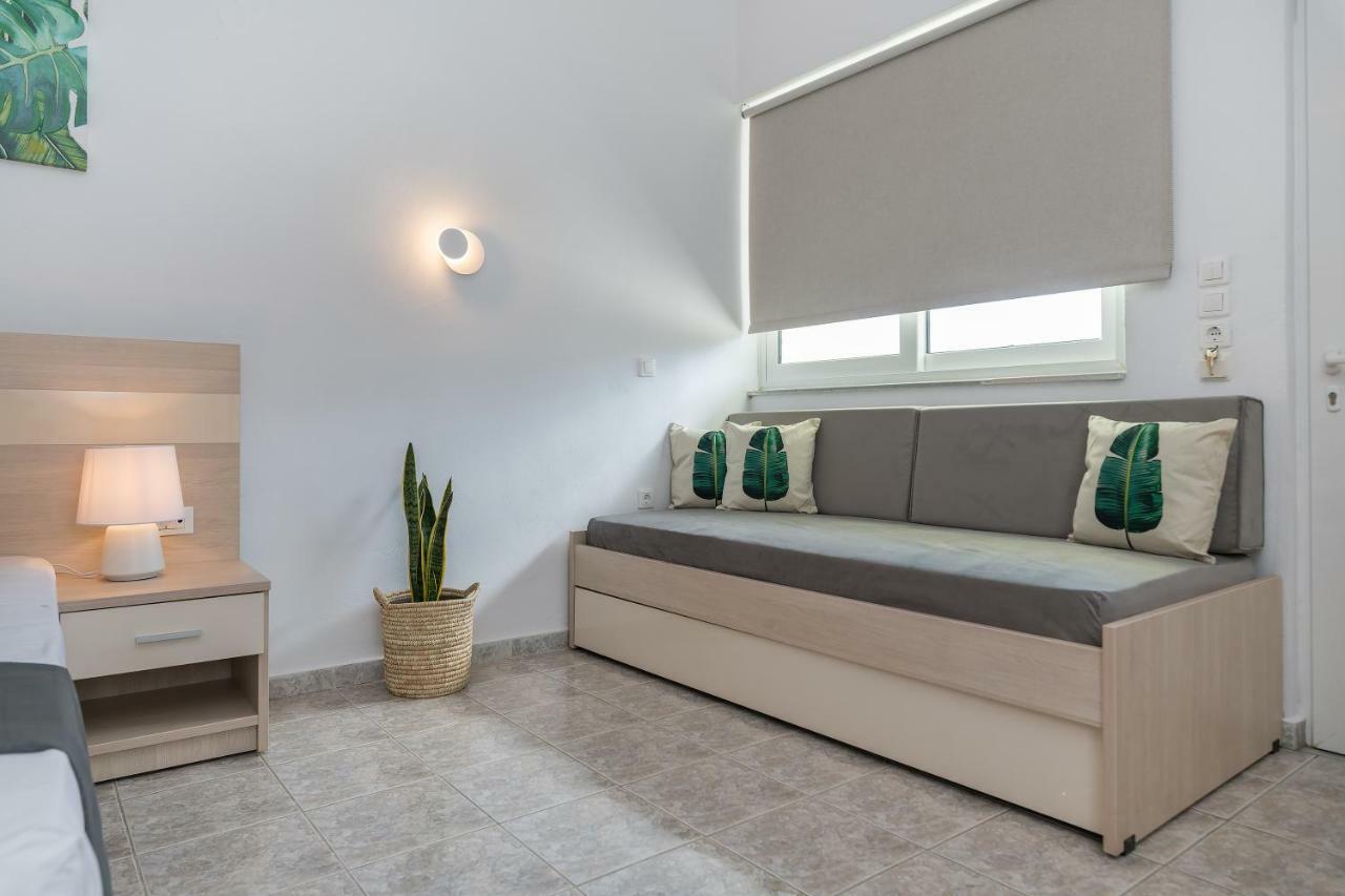 V&C Paradise Apartments Родакинон Екстериор снимка